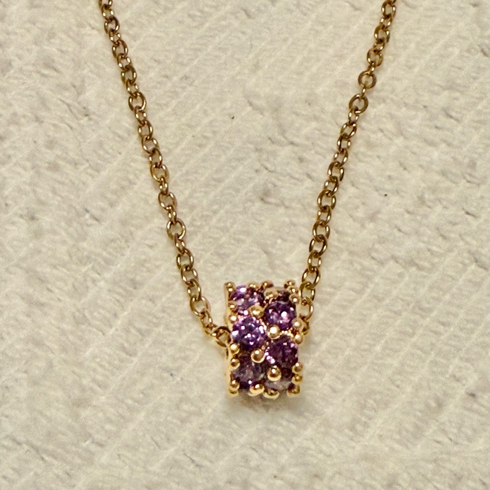 Necklace -apprx 16” gold tone w/circular pendant purple crystals - Picture 3 of 9